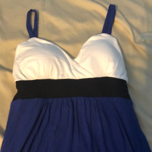 Rayon-spandex sleeveless dress. - Picture 2 of 2